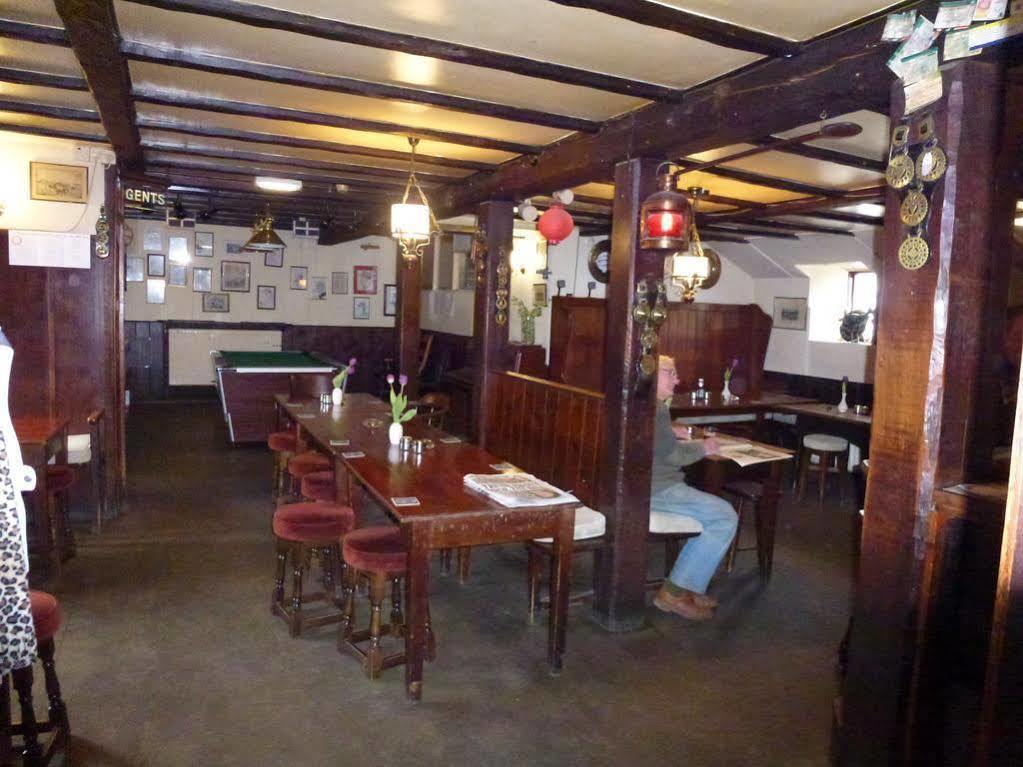 Cornish Arms Inn Port Isaac 2 Miles Pendoggett Exterior photo